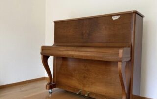Klavier nach dem Umzug Klavier nach dem Umzug in der neuen Wohnung